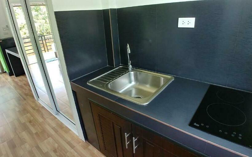 디럭스 룸, โรงแรม ทิพย์บุรี ริเวอร์ไซค์