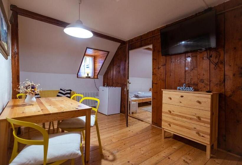 استودیو خانوادگی, Penzion Statek U Rajtrů