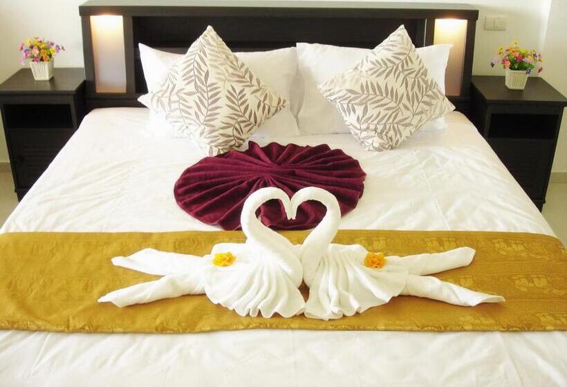 Студия Стандарт Вид на Море, Siam Royal Bay Beach Villa And Beachfront Apartments