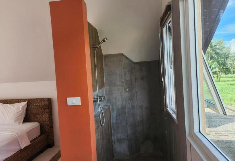 سوئیت جونیور با چشم‌انداز باغ, Siam Royal Bay Beach Villa And Beachfront Apartments