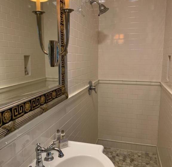 غرفة قياسية سرير كينج, Terrell House Bed And Breakfast