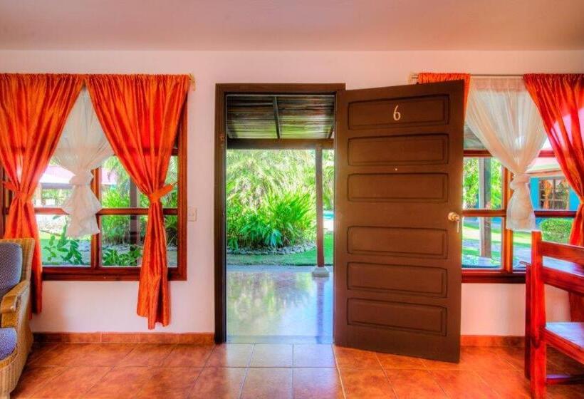 带大床的标准间, Beach Break Resort