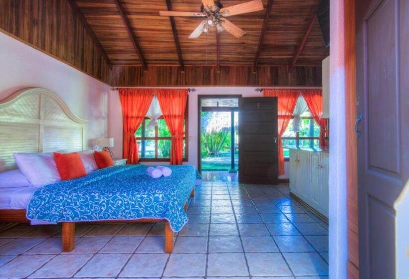 带大床的标准间, Beach Break Resort