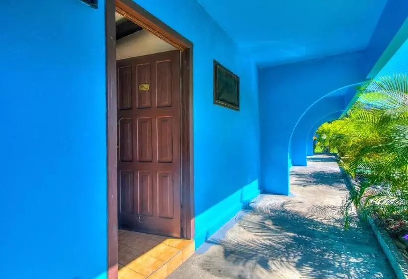 Perhehuone, Beach Break Resort