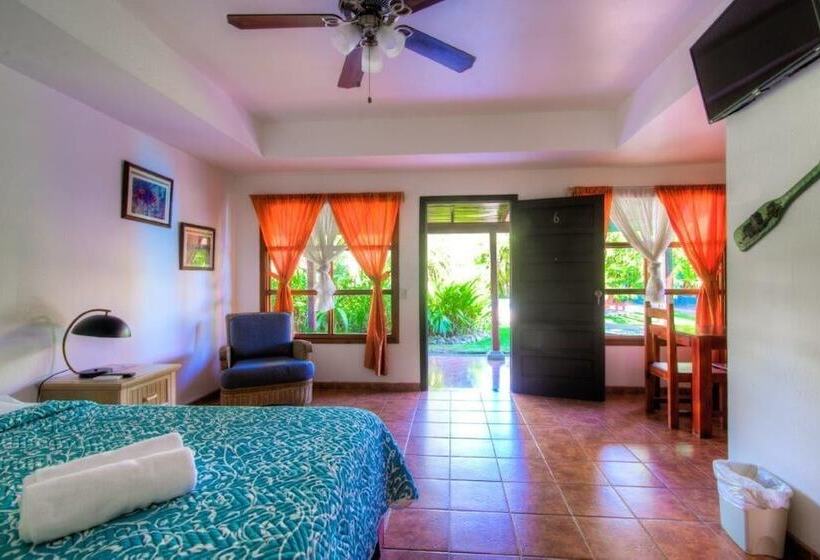 带大床的标准间, Beach Break Resort