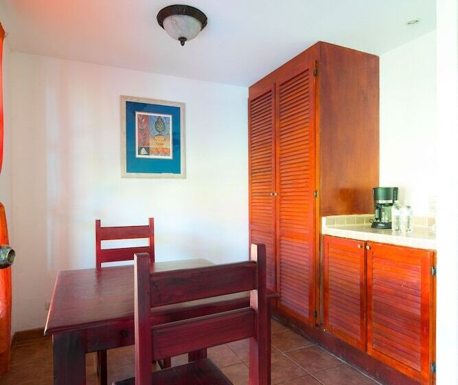 带大床的标准间, Beach Break Resort