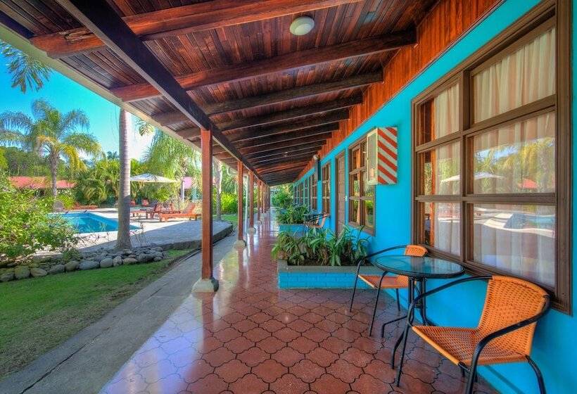 带大床的标准间, Beach Break Resort