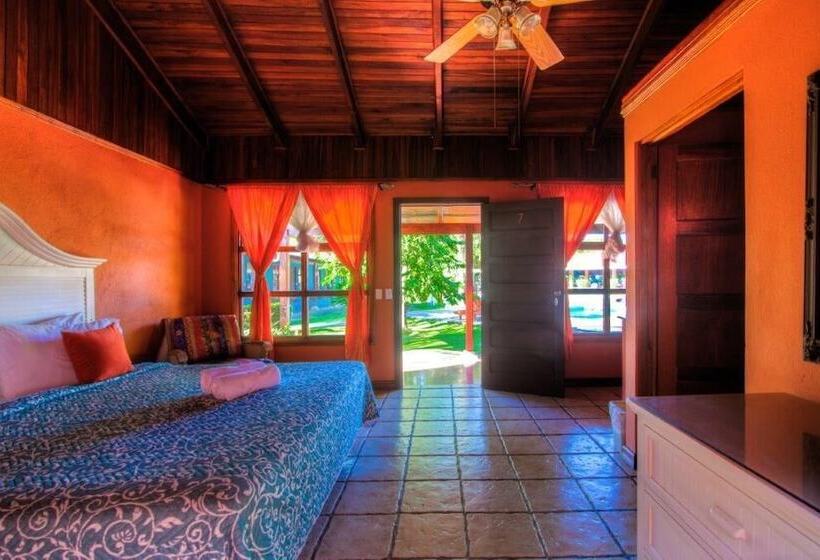 带大床的标准间, Beach Break Resort