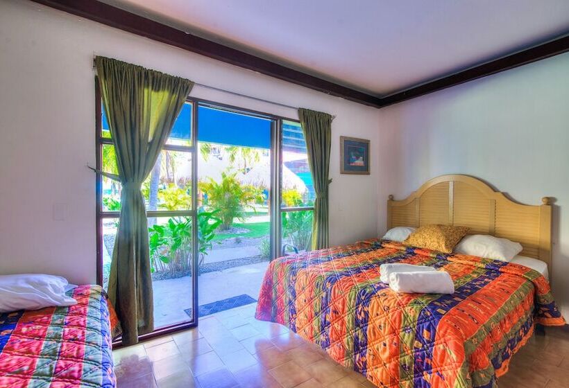 Семейный Номер, Beach Break Resort
