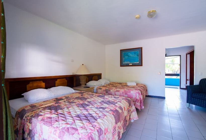 带特大床的标准间, Beach Break Resort