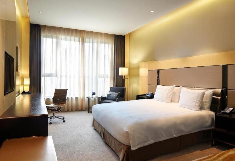 スタンダードシティビュールーム, Crowne Plaza Beijing Lido, An Ihg