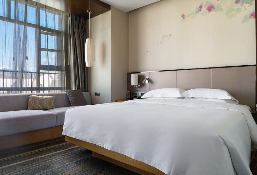 Quarto Estandar Cama Casal, Hilton Garden Inn Lijiang