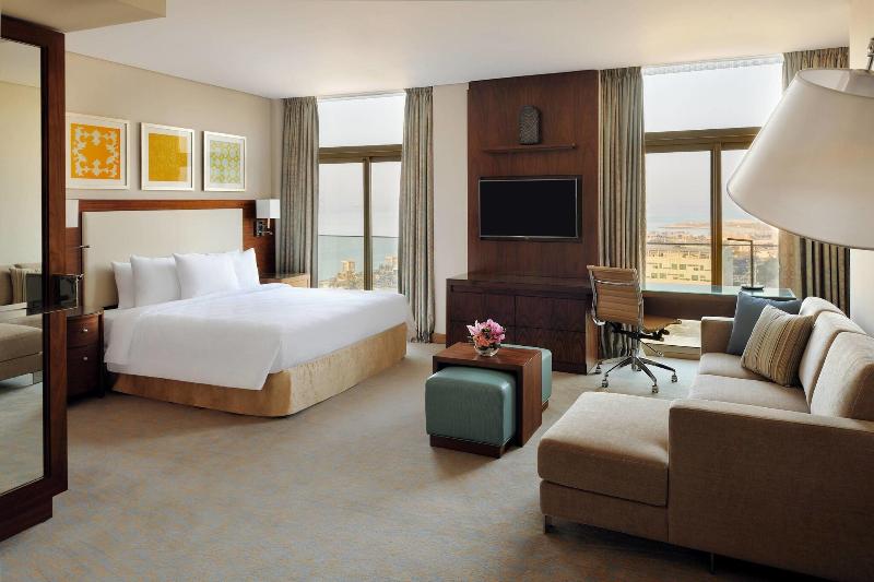 带大床的标准工作室, Residence Inn By Marriott Kuwait City