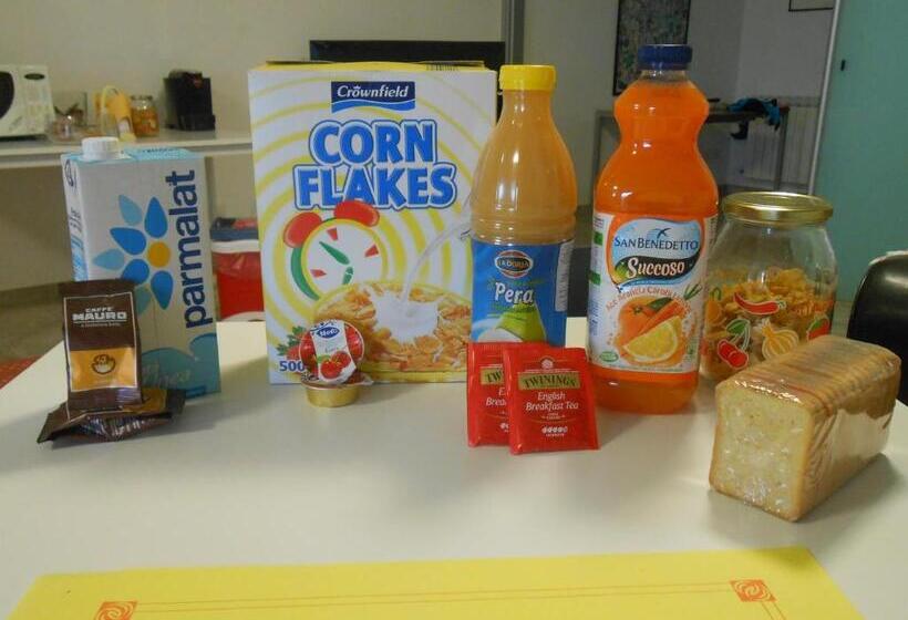 اتاق لوکس با تخت بزرگ, B&b Dormirereggiocalabria