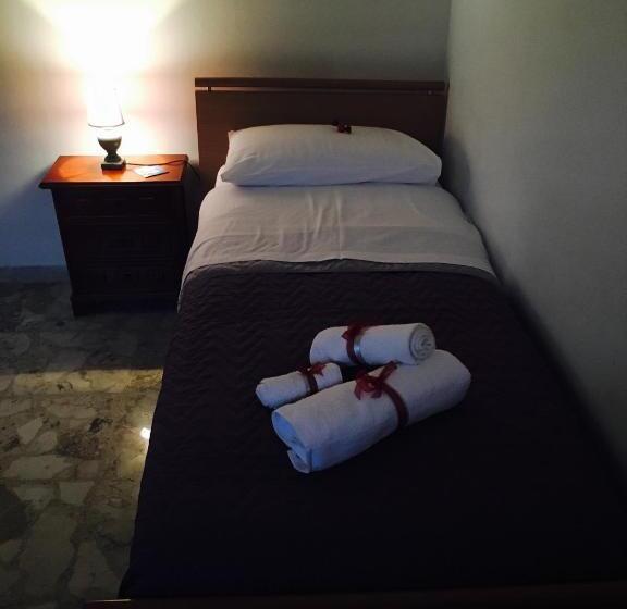 スタンダードシングルルーム, B&b Lo Scrigno