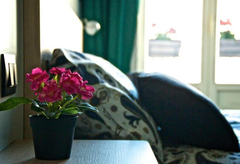 اتاق سوپریور چهار تخته, B&b Umberto 134