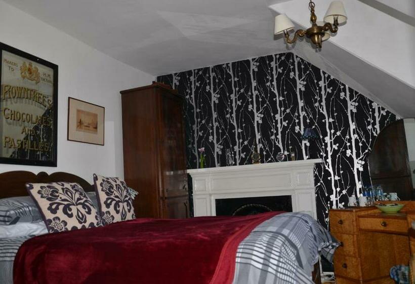 豪华房间, Averon House