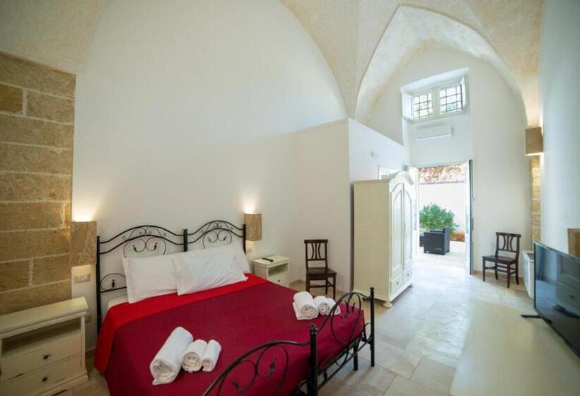 חדר קלאסי לשלושה, Casale Donna Rosa