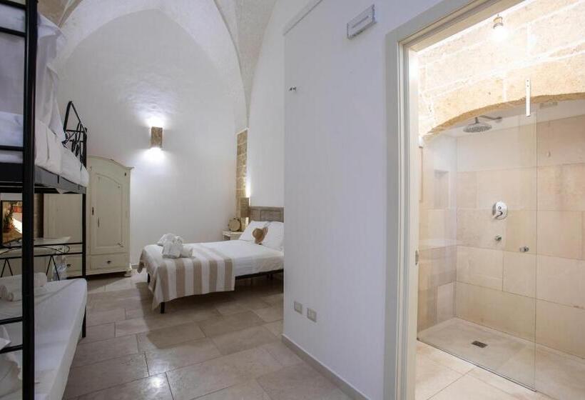 חדר קלאסי לשלושה, Casale Donna Rosa