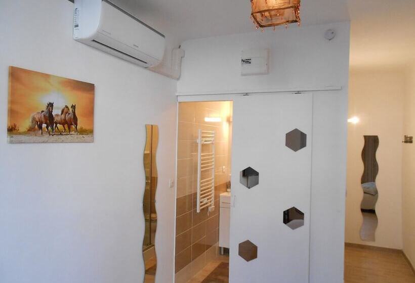 Номер Стандарт, B&b La Maison D Olivier