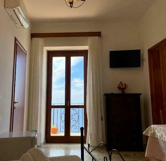Номер Стандарт Вид на Море с Балконом, Residenza Porta Di Mare