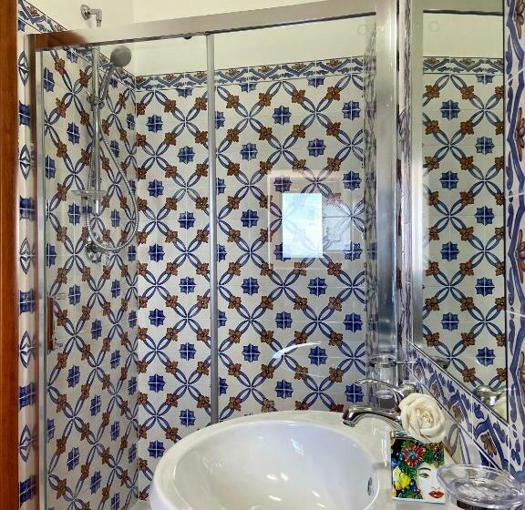 オーシャンビュースタンダードルームバルコニー付き, Residenza Porta Di Mare