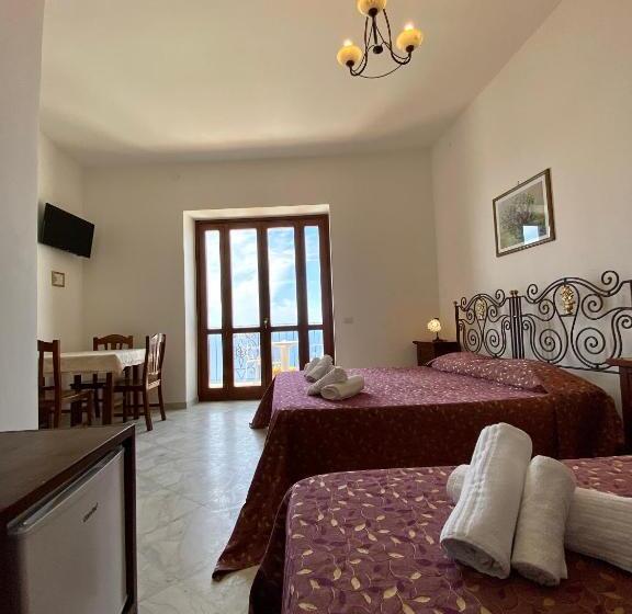 Triple Room Sea View, Residenza Porta Di Mare