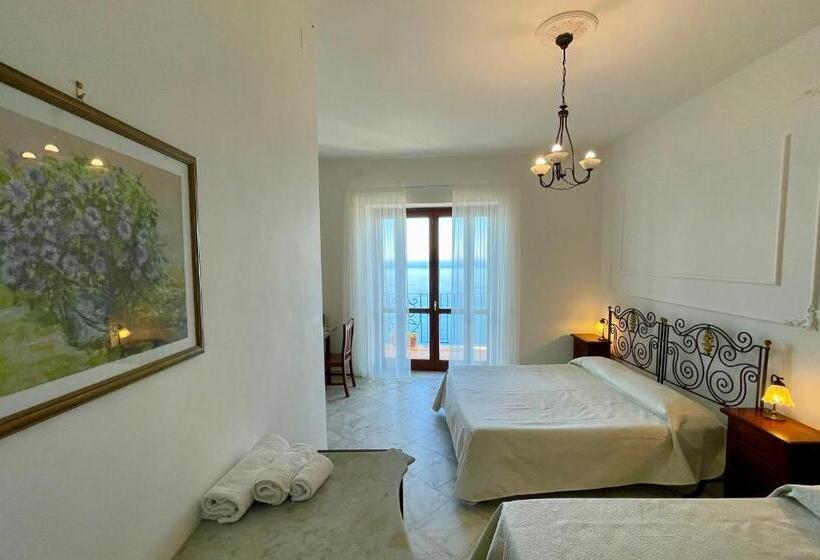 Triple Room Sea View, Residenza Porta Di Mare