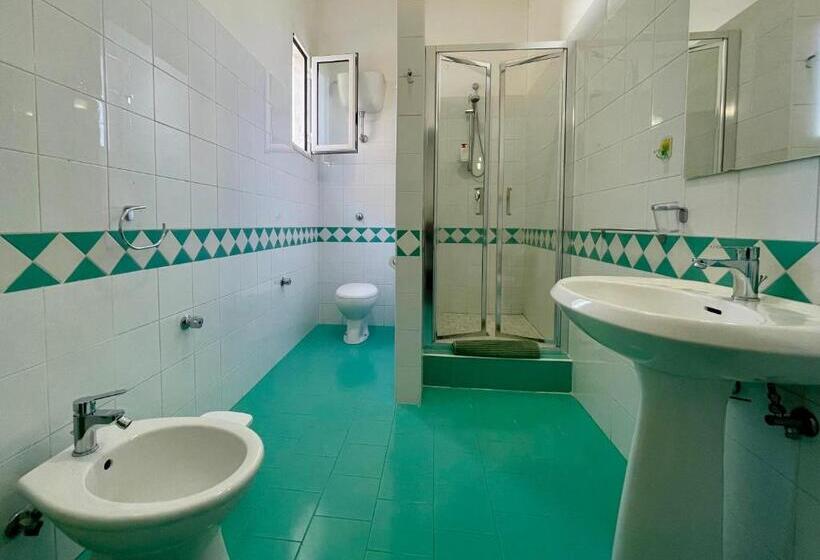 オーシャンビュースタンダードルームバルコニー付き, Residenza Porta Di Mare