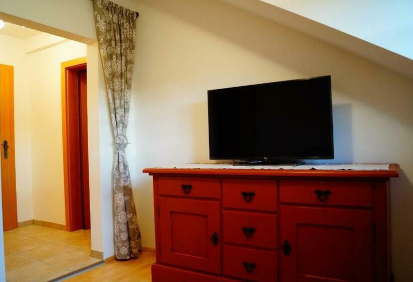 标准工作室带阳台, Haus Pürcher