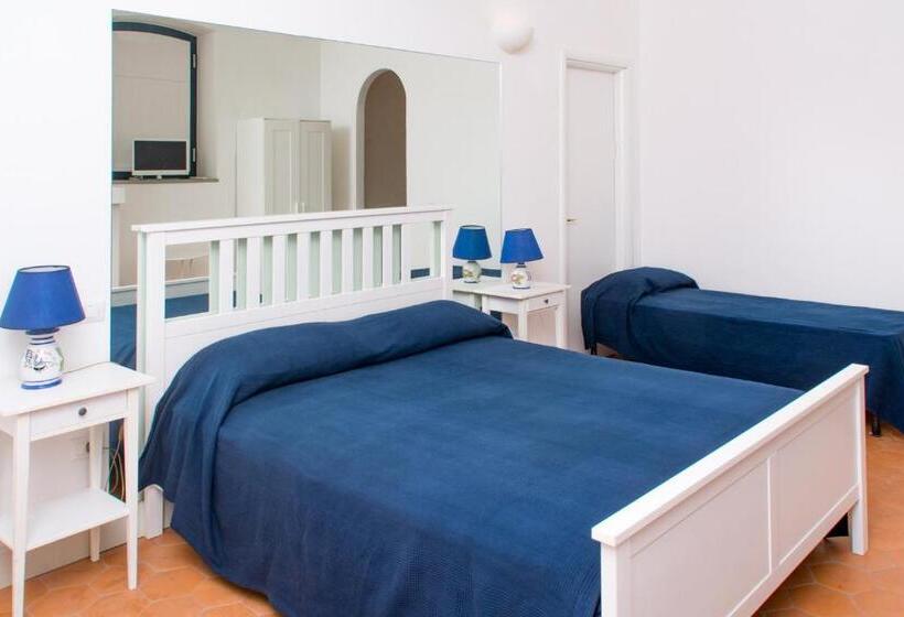 Standard Kolmen Hengen Huone, La Belle Vie B&b