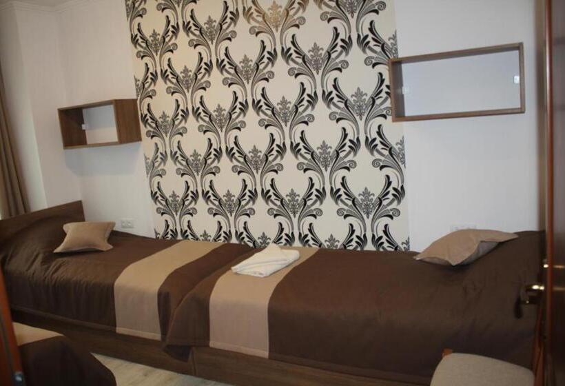 Apartament 2 Dormitoris, Casa 77 Praid