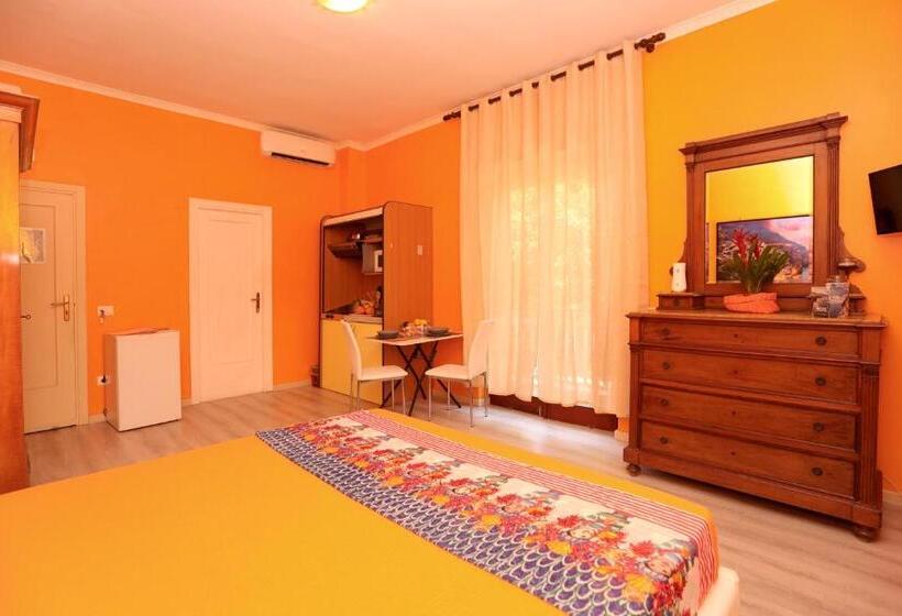 חדר סטנדרט עם טרסה, Estate4home   Casa Laura