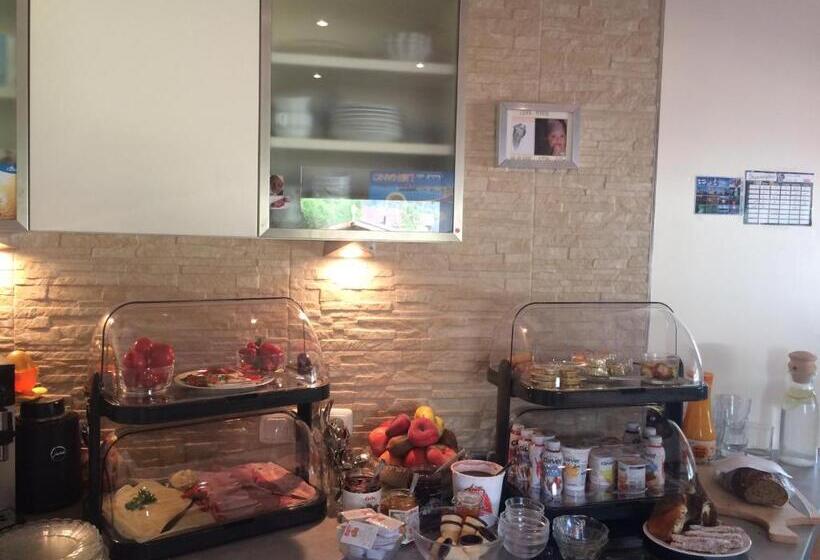 Номер Стандарт с Балконом, Gästehaus Hanser