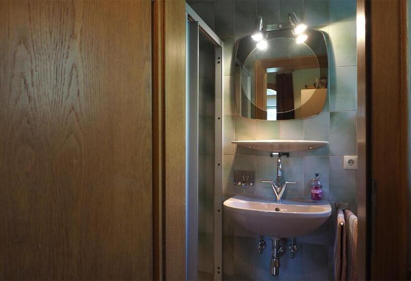 דירת חדר, Gästehaus Kratzer