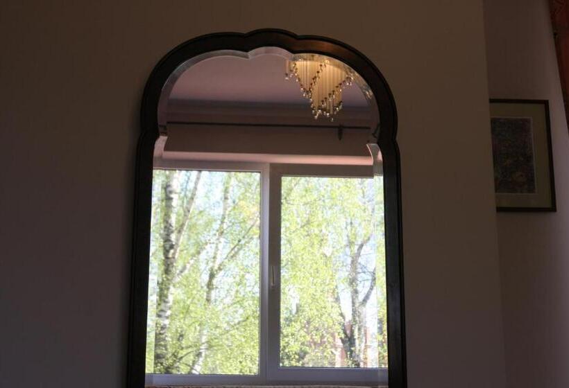 اتاق خانوادگی, Kernavės Centras