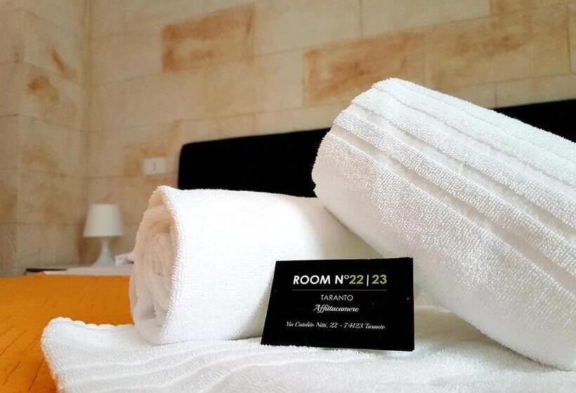 غرفة ديلوكس, Room N.22