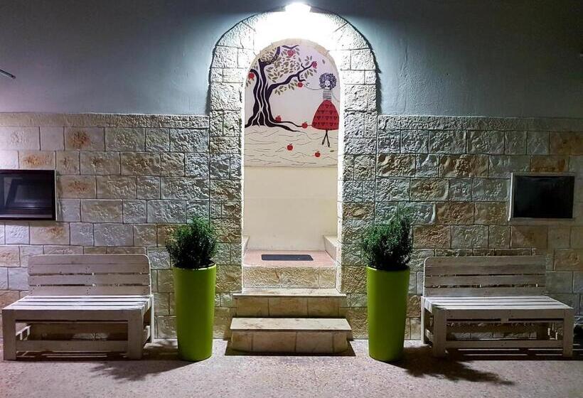 חדר דלוקס, Room N.22