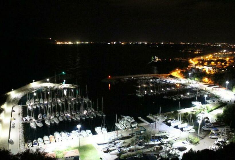 חדר סטנדרט, Su Campanile