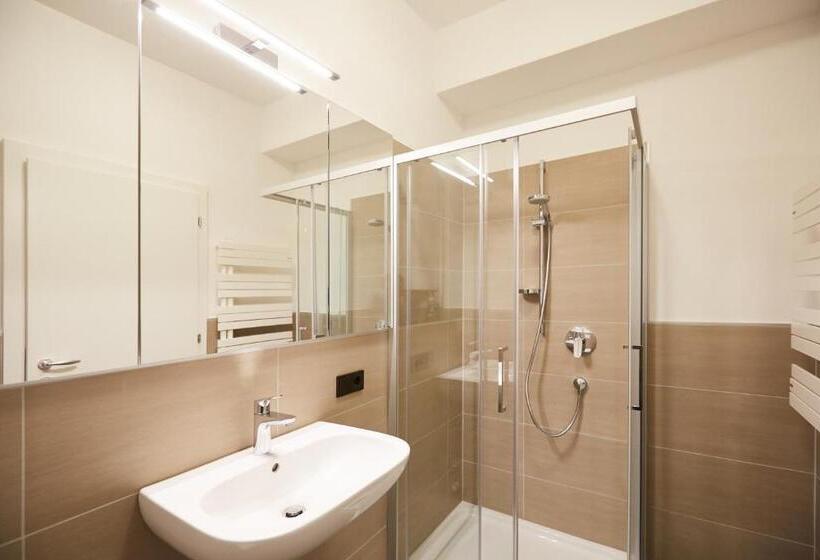 Апартаменты 1 Спальня с Балконом, Residence Rösch