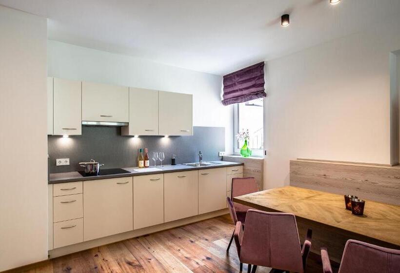 침실 2개 아파트, Residence Rösch