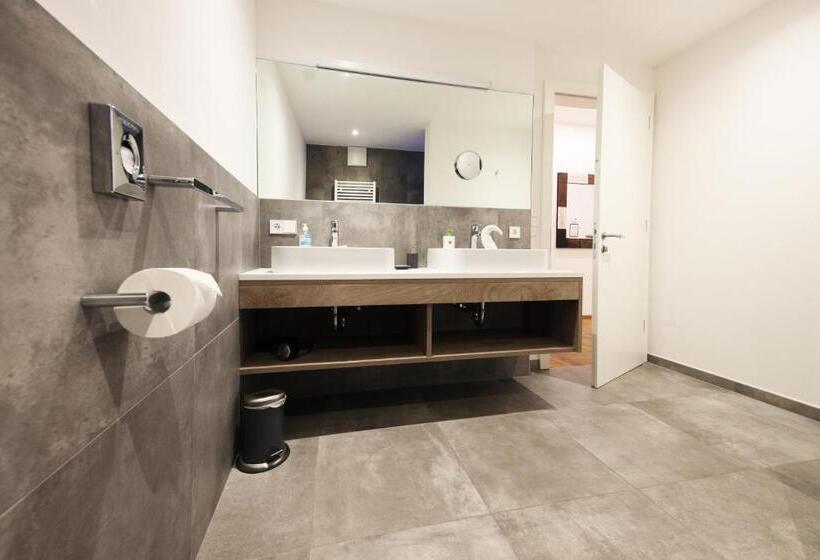 침실 2개 아파트, Residence Rösch