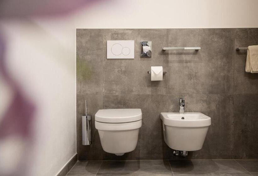 침실 2개 아파트, Residence Rösch