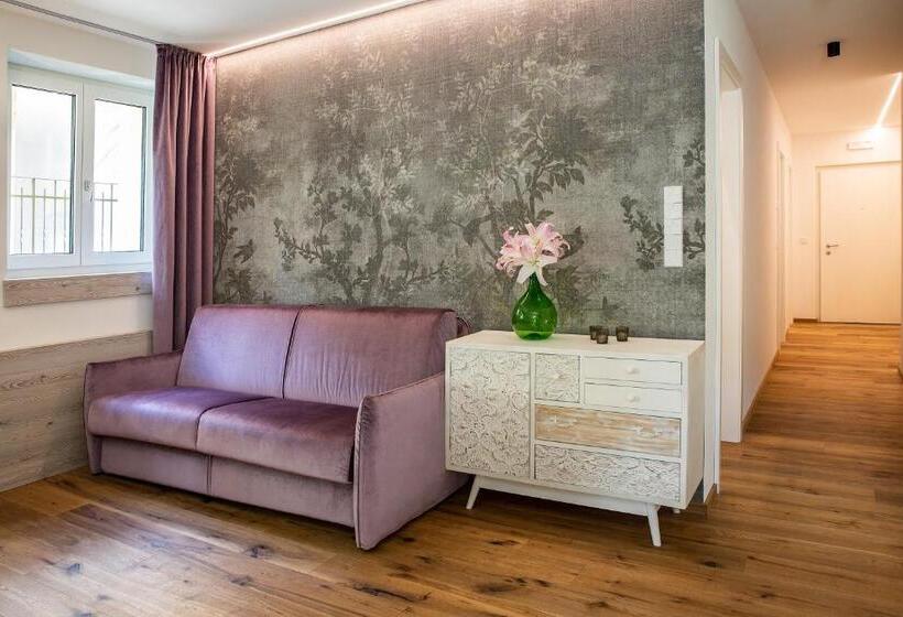 침실 2개 아파트, Residence Rösch