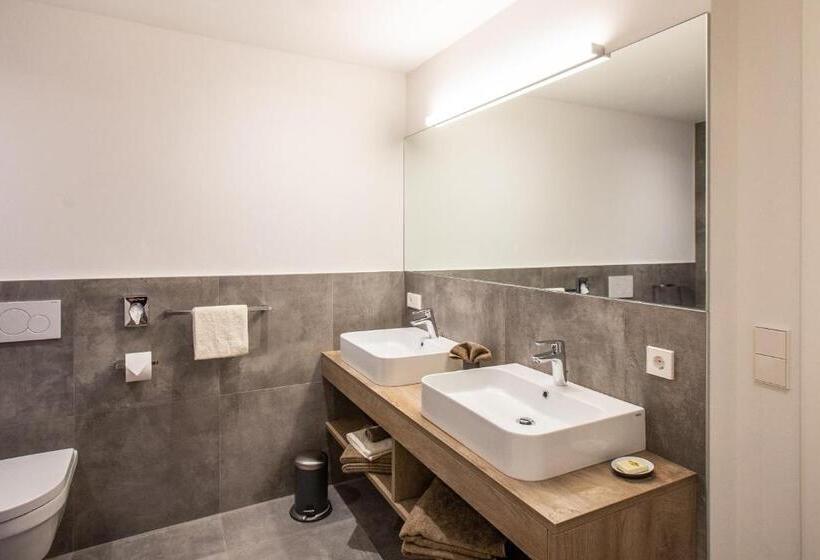 Апартаменты 1 Спальня с Балконом, Residence Rösch