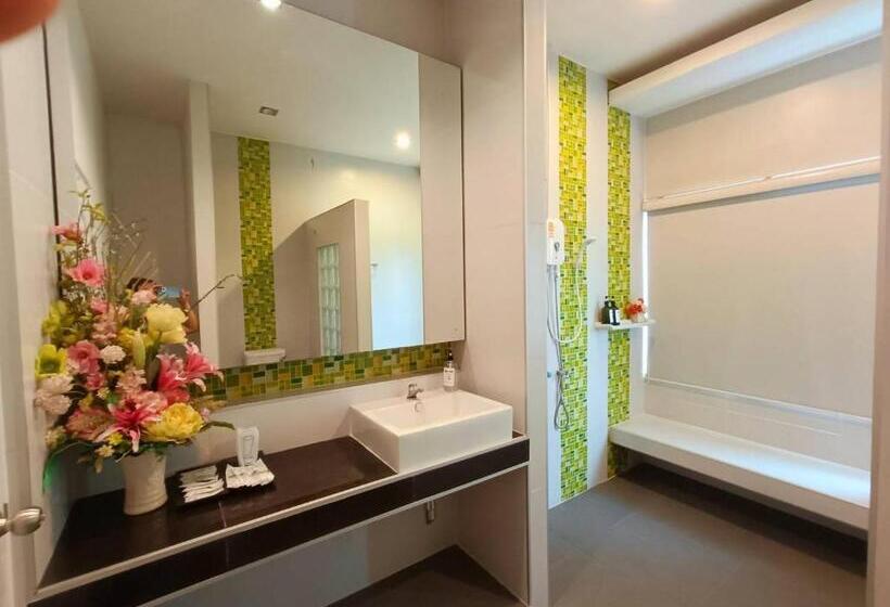 جناح عائلي, Supawimol Mansion