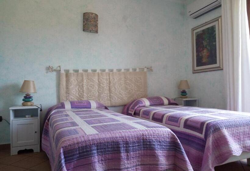 带山景的复式房间, Grotta Delle Fate