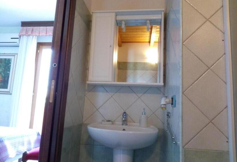 带山景的复式房间, Grotta Delle Fate