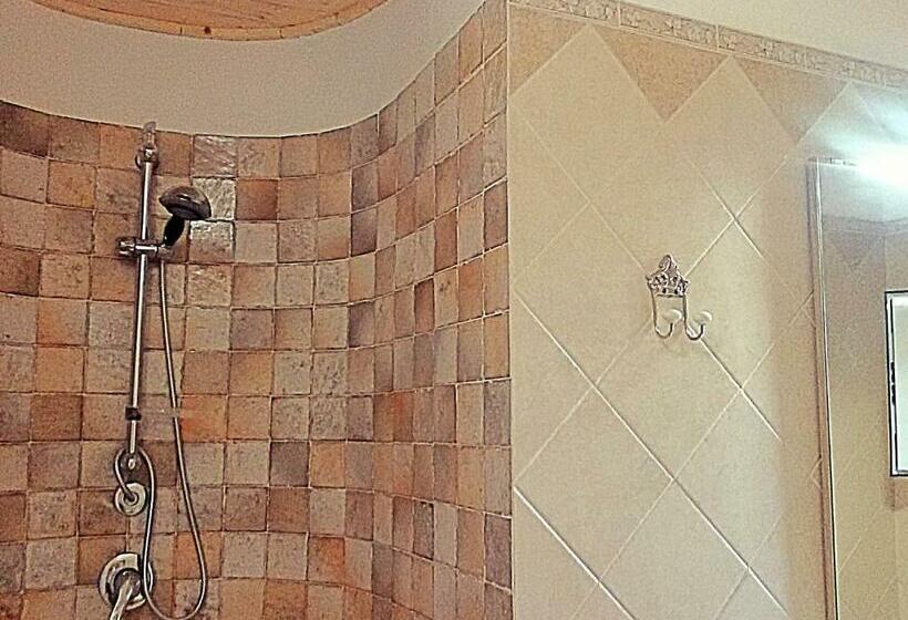 اتاق لوکس, Il Casale Dei Principi