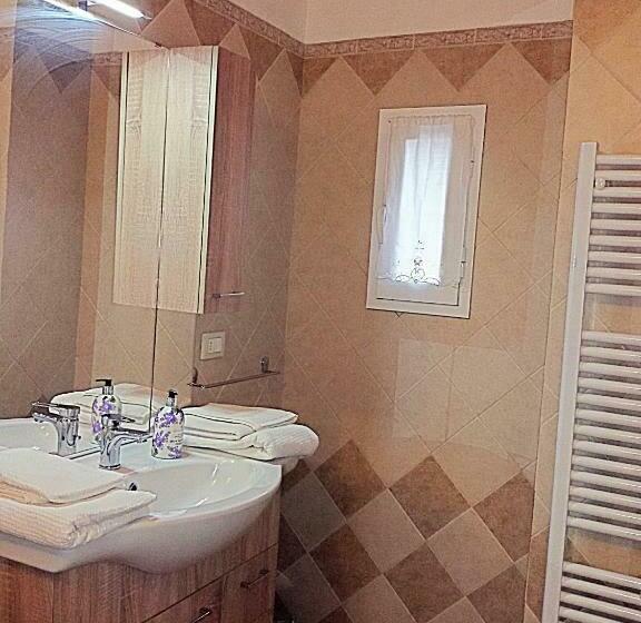 اتاق لوکس, Il Casale Dei Principi